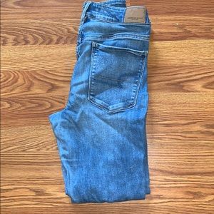 American Eagle High Rise Jegging